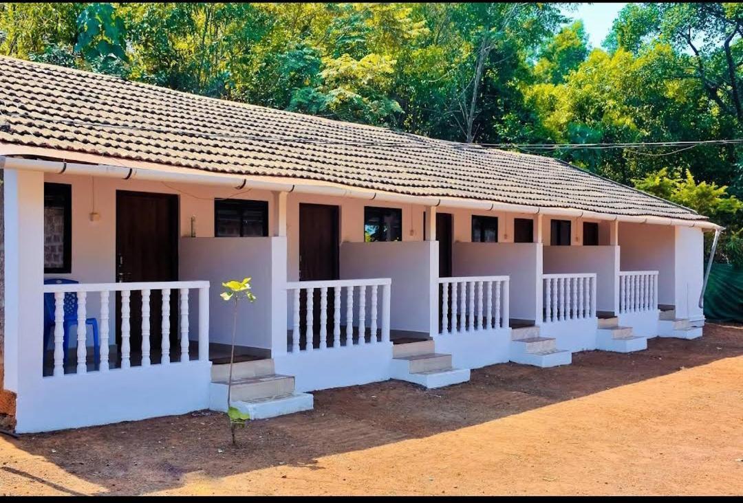 Swasthi Stay Gokarna  Luaran gambar